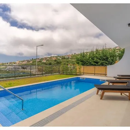 The Pool House In Ponta De Sol بيت للعطل *