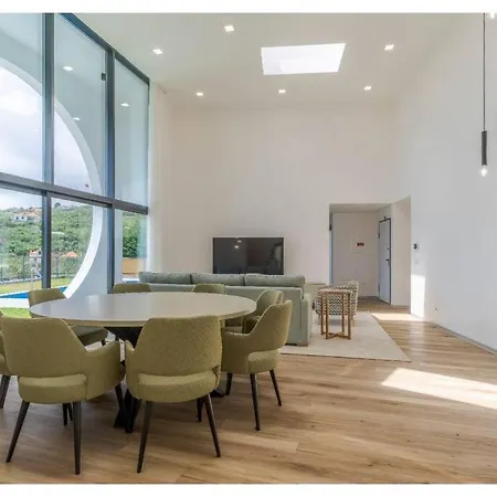 The Pool House In Ponta De Sol بيت للعطل