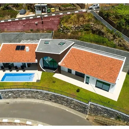 The Pool House In Ponta De Sol *