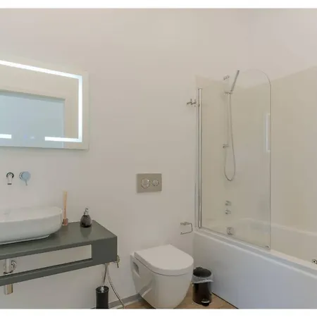 The Pool House In Ponta De Sol Holiday home *