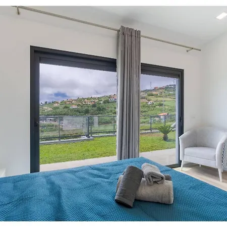 The Pool House In Ponta De Sol Holiday home *