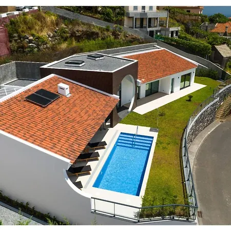 The Pool House In Ponta De Sol Holiday home