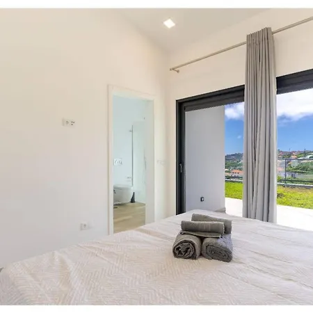 The Pool House In Ponta De Sol * Funchal (Madeira)